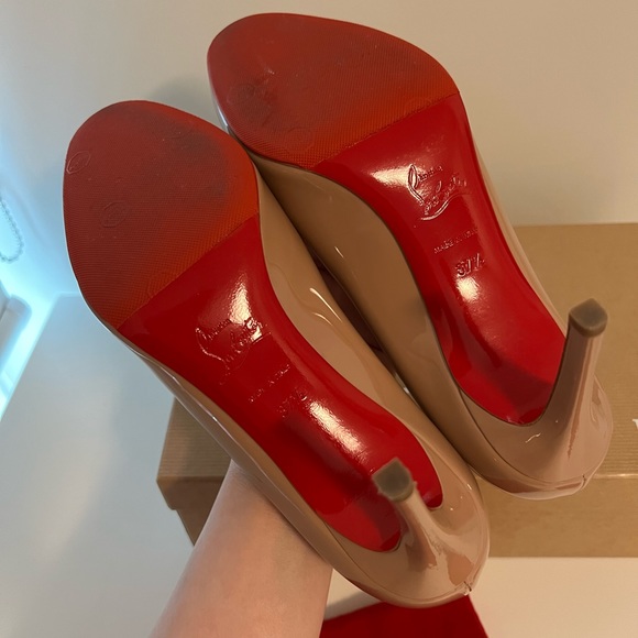 Christian Louboutin Simple Pump in 85mm nude patent leather size 37.5 - Picture 7 of 9